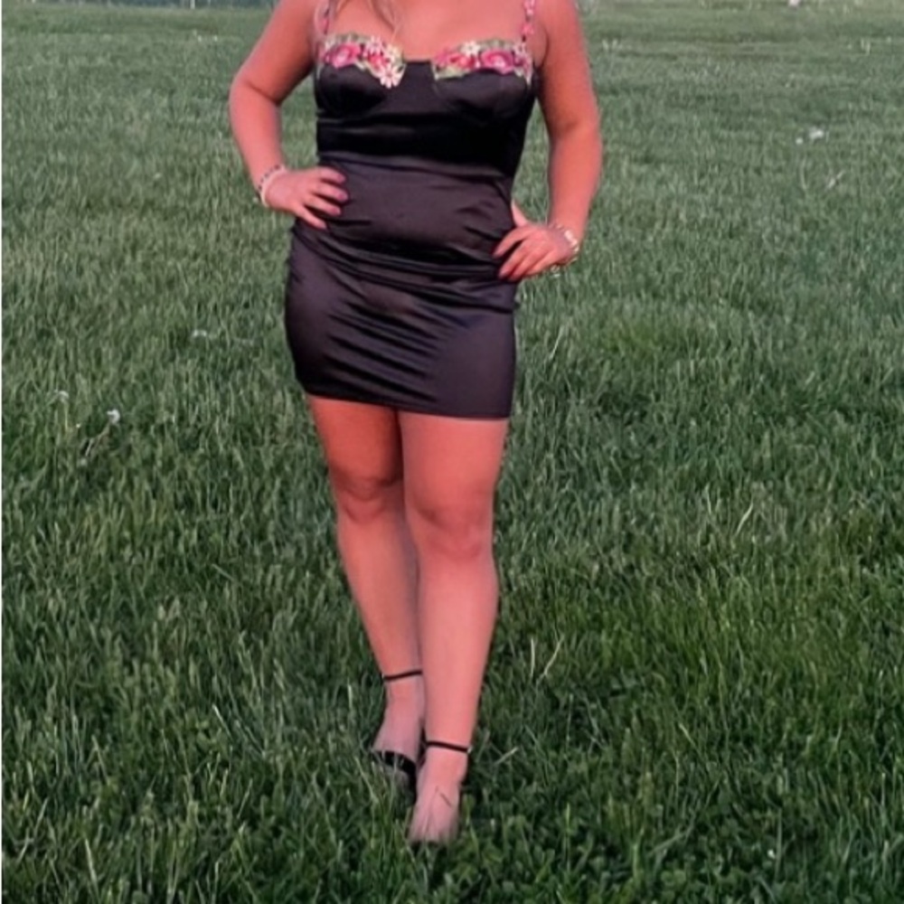 Floral Black Mini Dress - Windsor - Size Medium (could probably fit a sm…